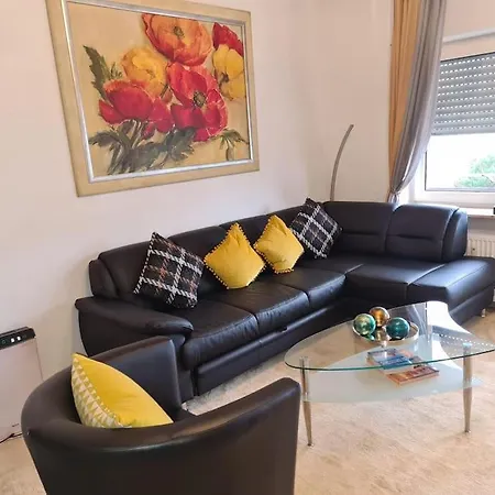 Elegant And Quiet Apartment *
